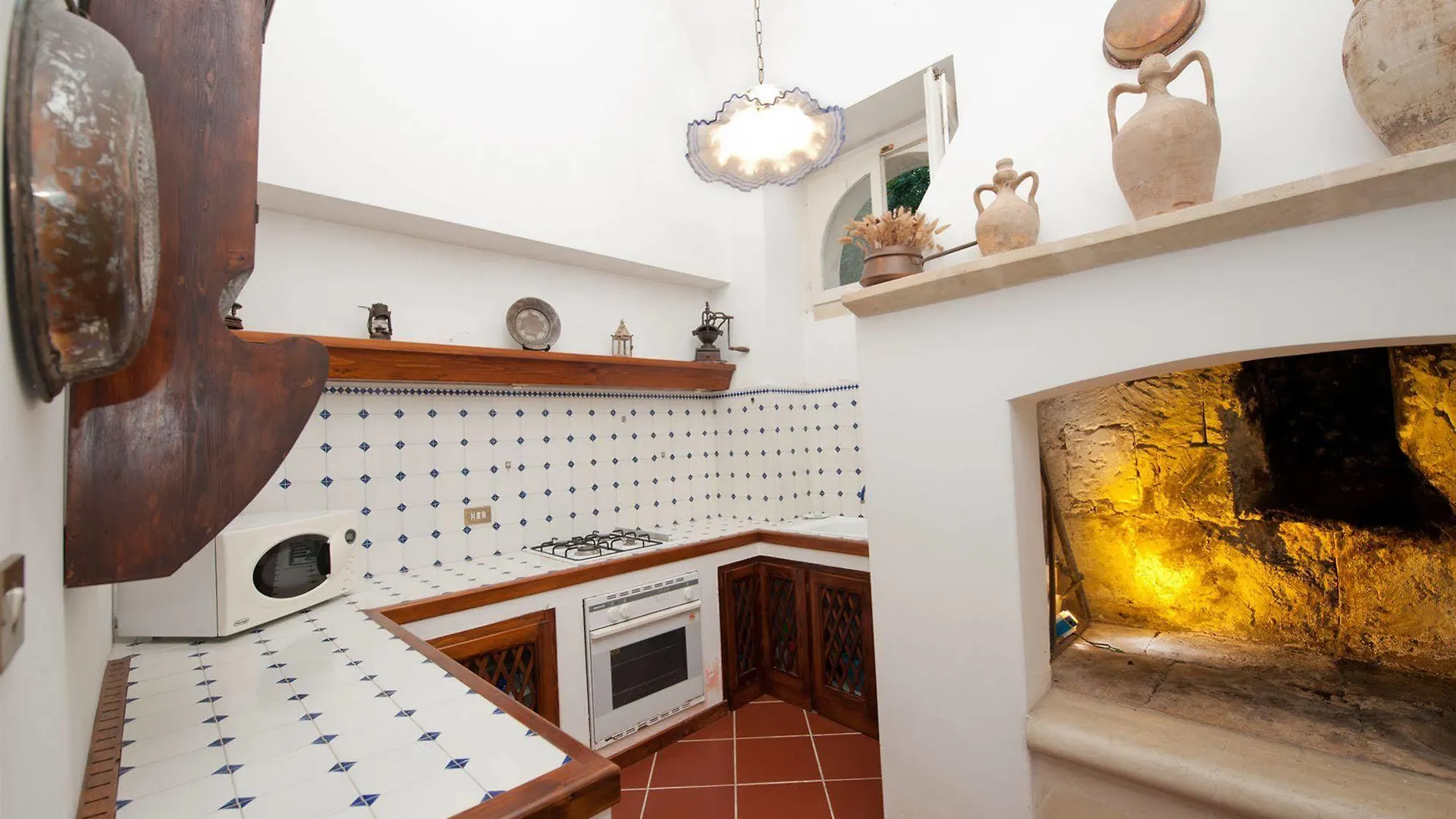 *** לינה וארוחת בוקר לצ'ה Antica Villa La Viola, Suite With Private Pool איטליה