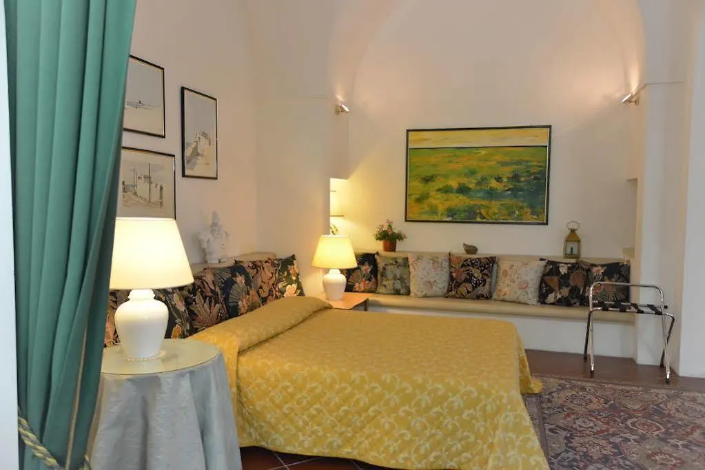לצ'ה Antica Villa La Viola, Suite With Private Pool לינה וארוחת בוקר